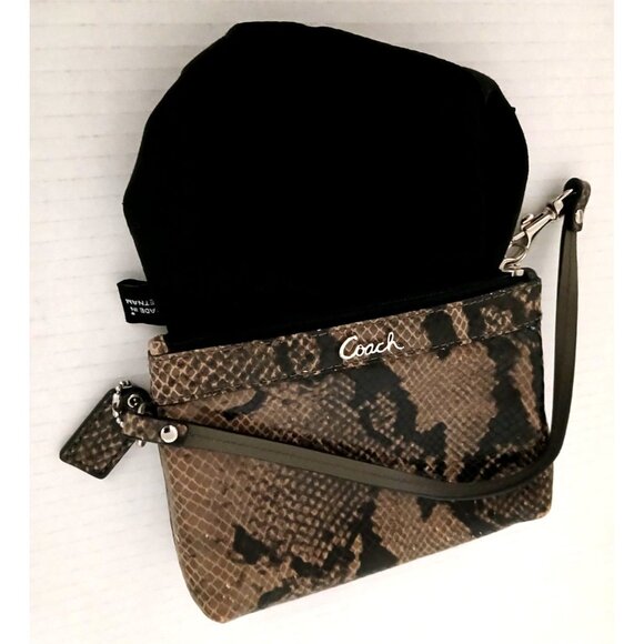 Coach Leather Snakeskin Design Wristlet Logo Bag Purse - Picture 10 of 12